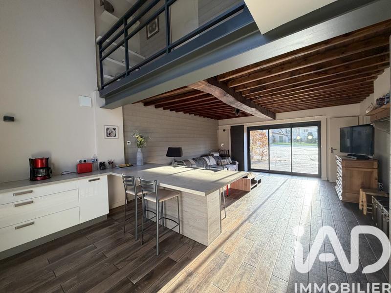 Maison - 214 m² - 8 pièces