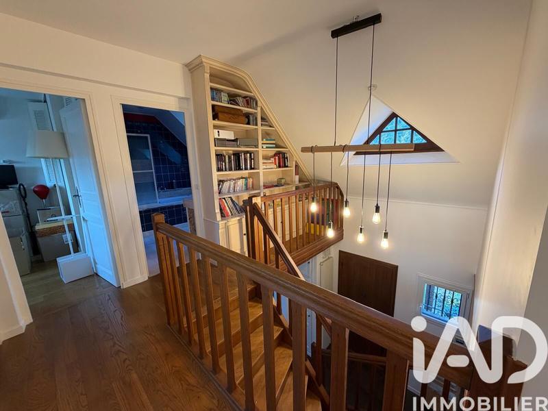 Maison - 167 m² - 6 pièces