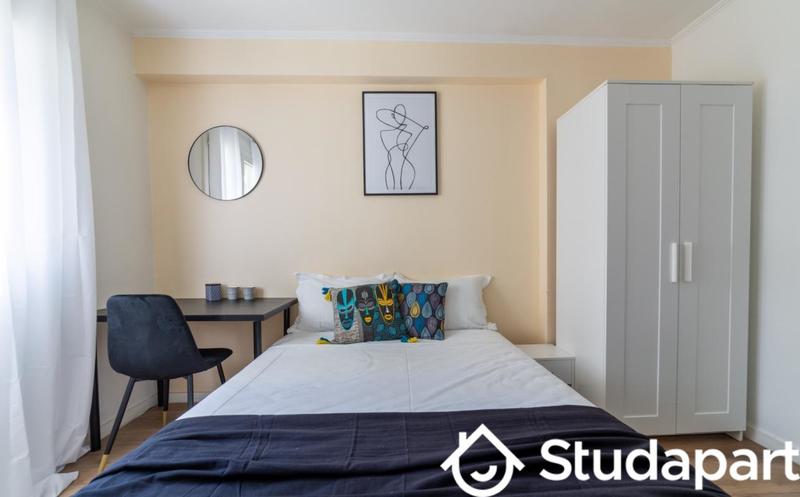 Chambre - 14 m² - 1 pièce