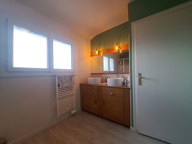 Maison - 102 m² - 5 pièces