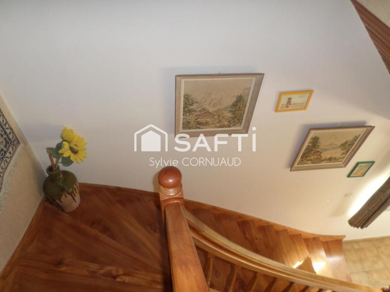 Maison - 137 m² - 6 pièces