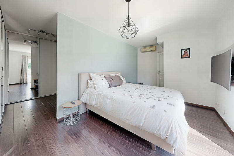 Maison - 210 m² - 5 pièces