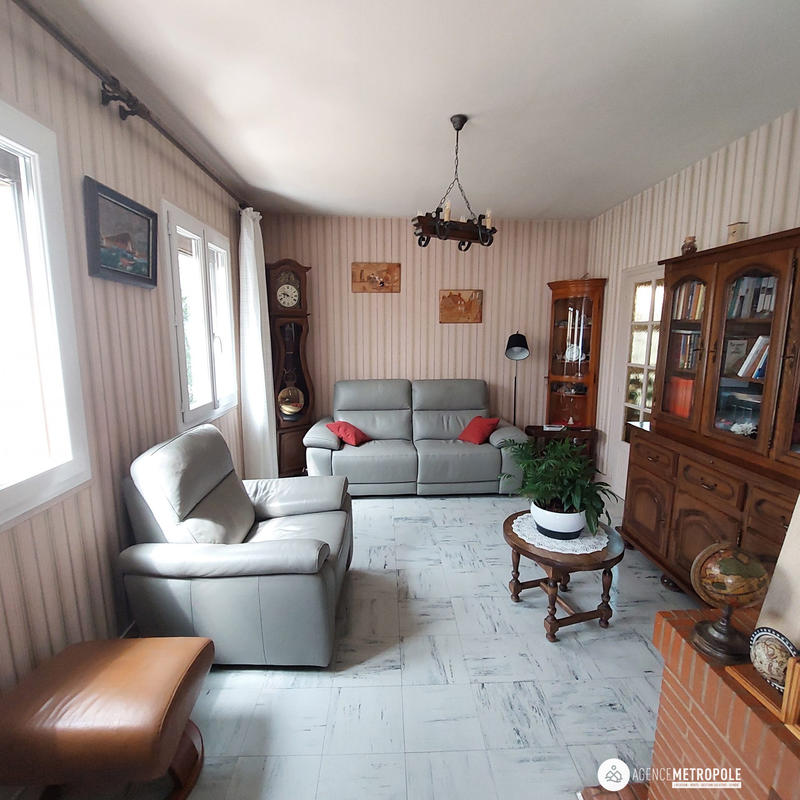 Maison - 93 m² - 5 pièces