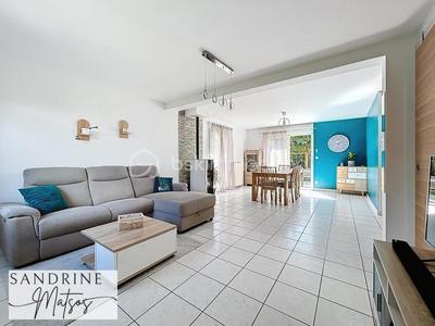 Maison - 107 m² - 5 pièces