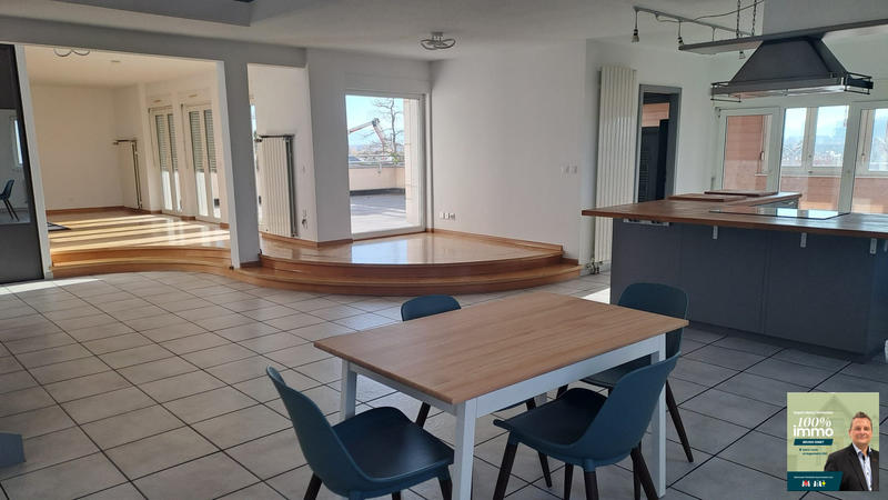 Duplex - 200 m² - 6 pièces