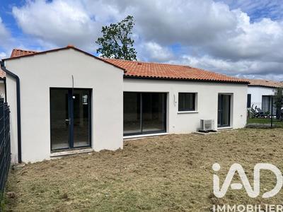 Maison - 122 m² - 5 pièces