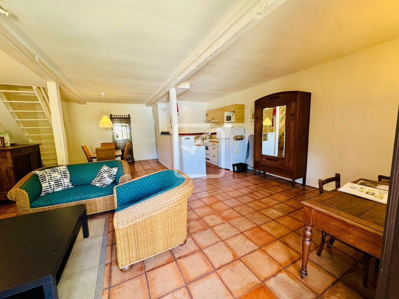 Propriété - 537 m² - 18 pièces