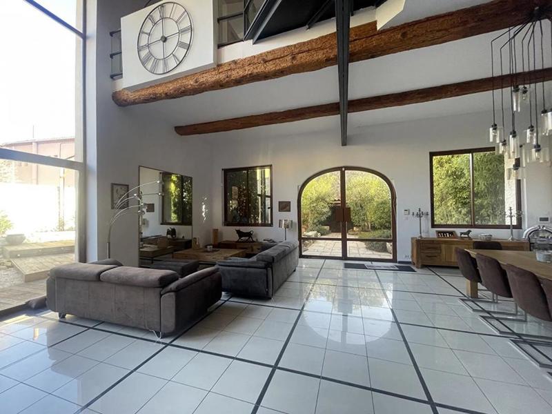 Maison - 180 m² - 6 pièces