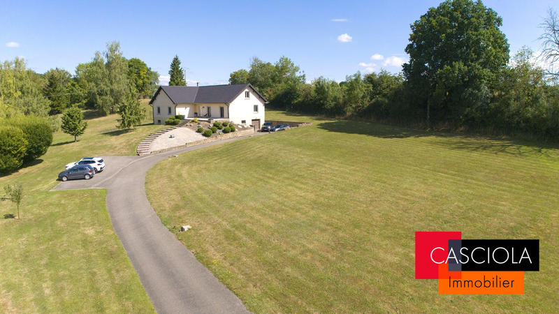 Maison - 216 m² - 7 pièces