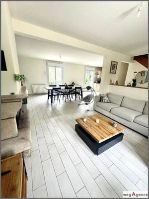 Maison - 110 m² - 6 pièces