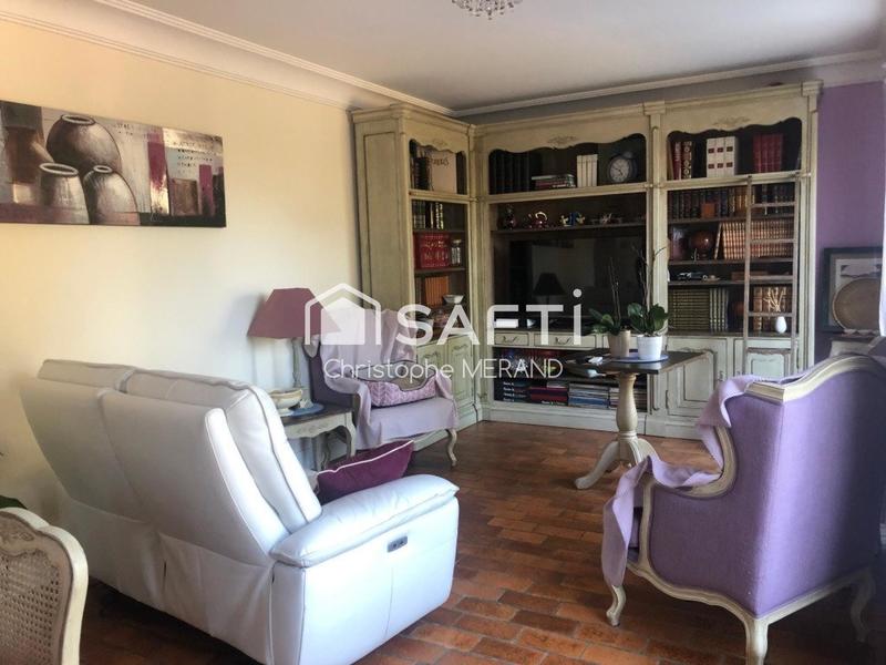 Maison - 296 m² - 12 pièces