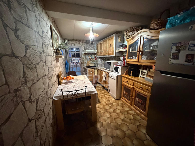 Maison - 80 m² - 5 pièces