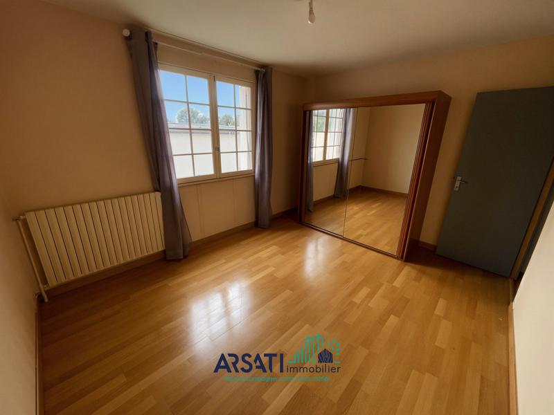 Maison traditionnelle - 143 m² - 6 pièces