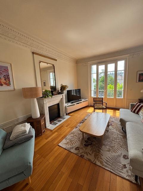 Appartement bourgeois - 137 m² - 4 pièces