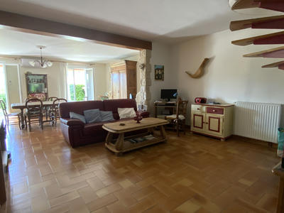 Maison - 137 m² - 6 pièces