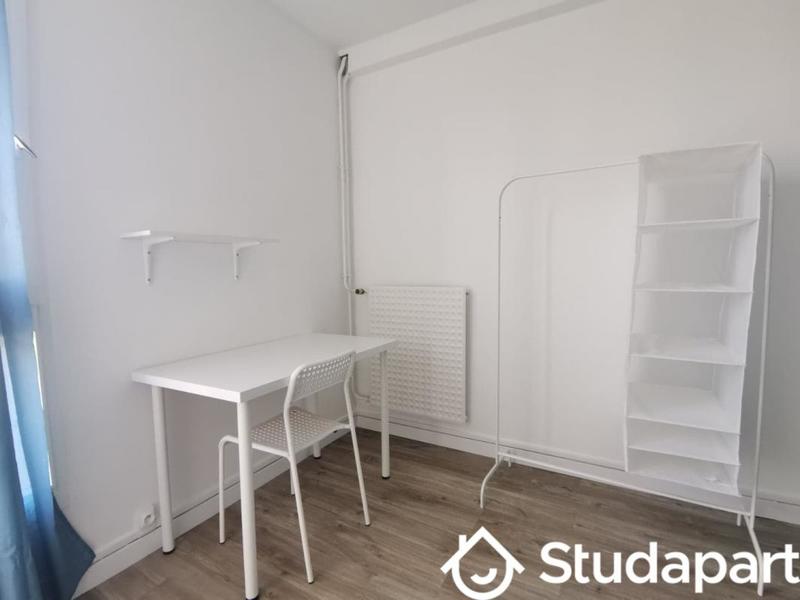 Chambre - 10 m² - 1 pièce