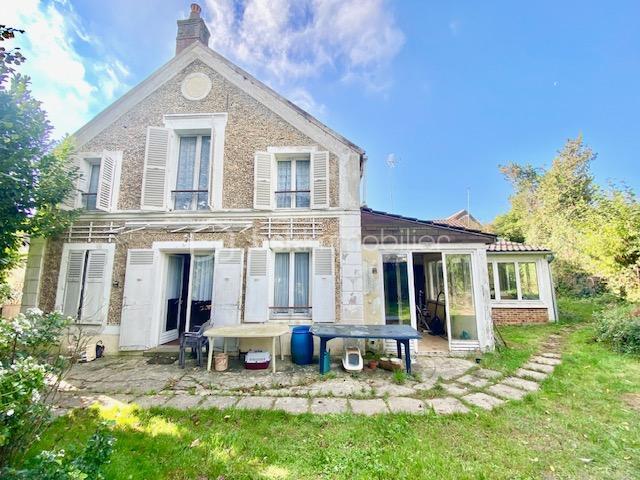 Maison - 184 m² - 11 pièces