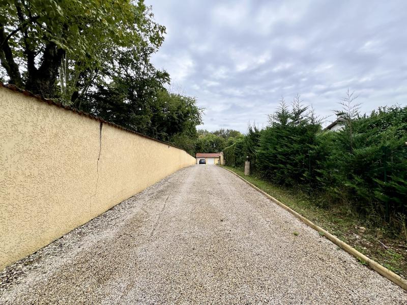 Maison - 200 m² - 6 pièces