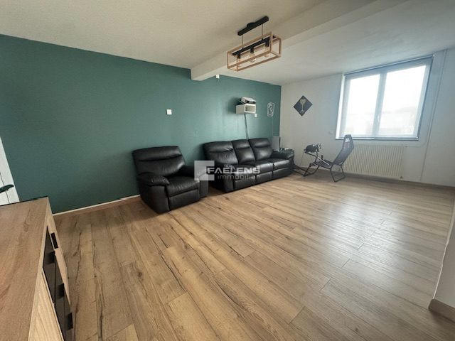 Maison traditionnelle - 166 m² - 5 pièces