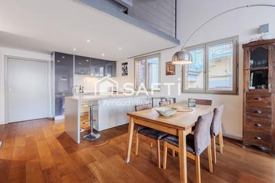 Appartement - 145 m² - 6 pièces