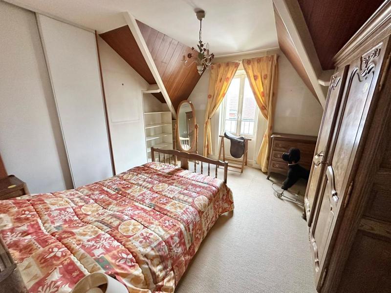 Maison ancienne - 308 m² - 11 pièces