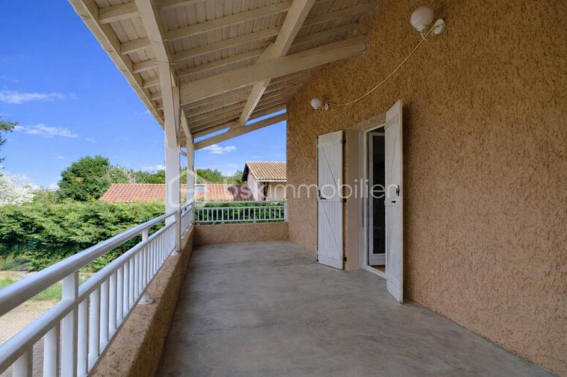 Villa - 193 m² - 8 pièces