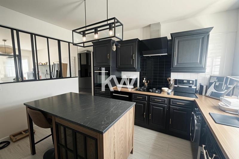 Maison - 95 m² - 4 pièces