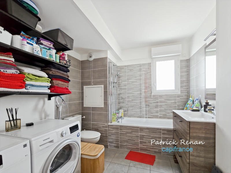 Appartement - 80 m² - 4 pièces