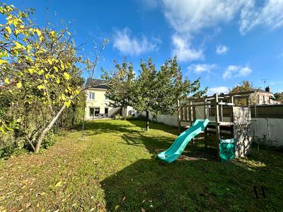 Maison - 135 m² - 7 pièces