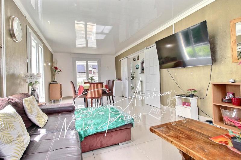 Maison - 161 m² - 7 pièces