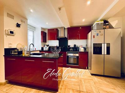 Maison - 95 m² - 5 pièces