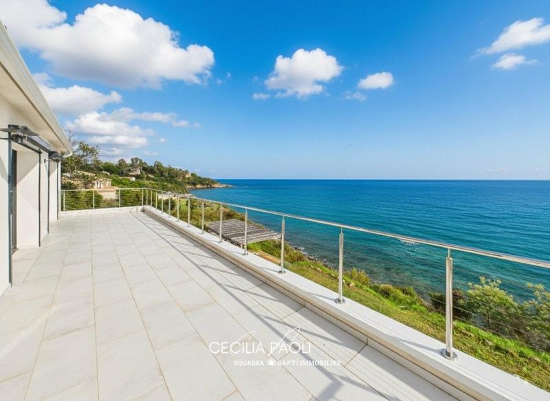 Villa - 316 m² - 9 pièces