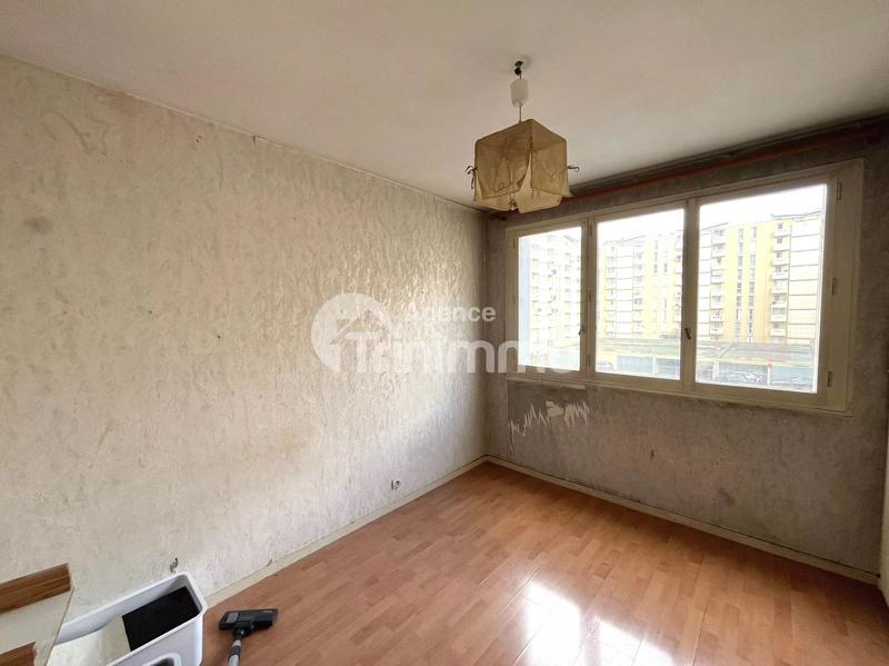 Appartement - 90 m² - 5 pièces