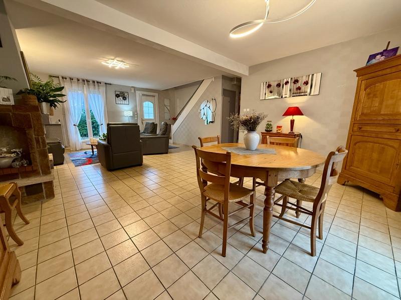 Maison - 127 m² - 7 pièces