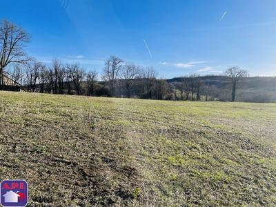 Terrain constructible - 5 037 m²