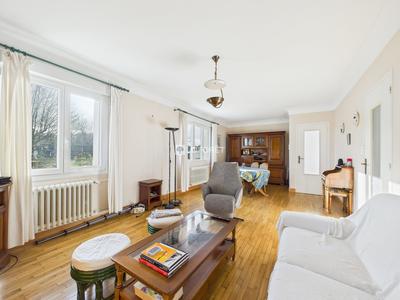 Maison - 145 m² - 7 pièces