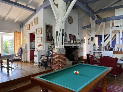 Propriété - 230 m² - 8 pièces