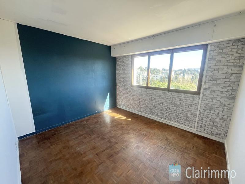 Appartement - 92 m² - 5 pièces