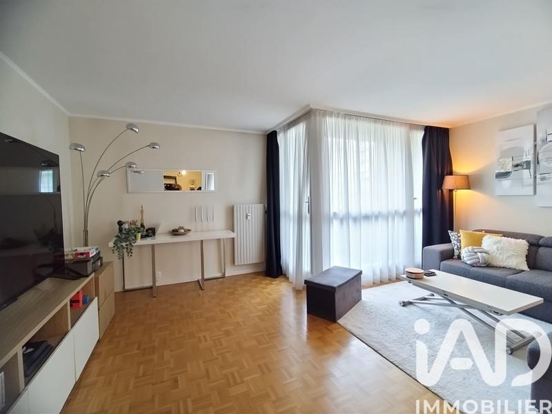 Appartement - 90 m² - 4 pièces