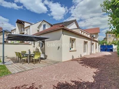 Maison - 150 m² - 6 pièces