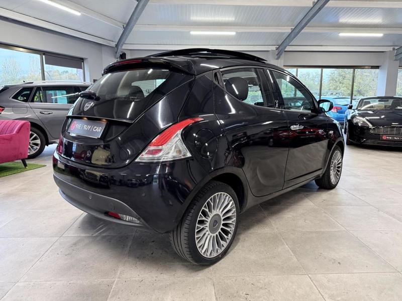 Lancia Ypsilon 0.9 TwinAir - 85 s&amp;S Bvm5 Platinum / Garantie 12 Mois