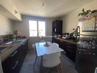 Appartement - 79 m² - 5 pièces