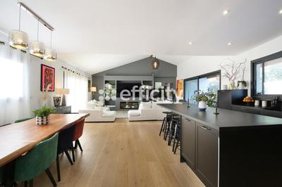 Villa - 147 m² - 5 pièces