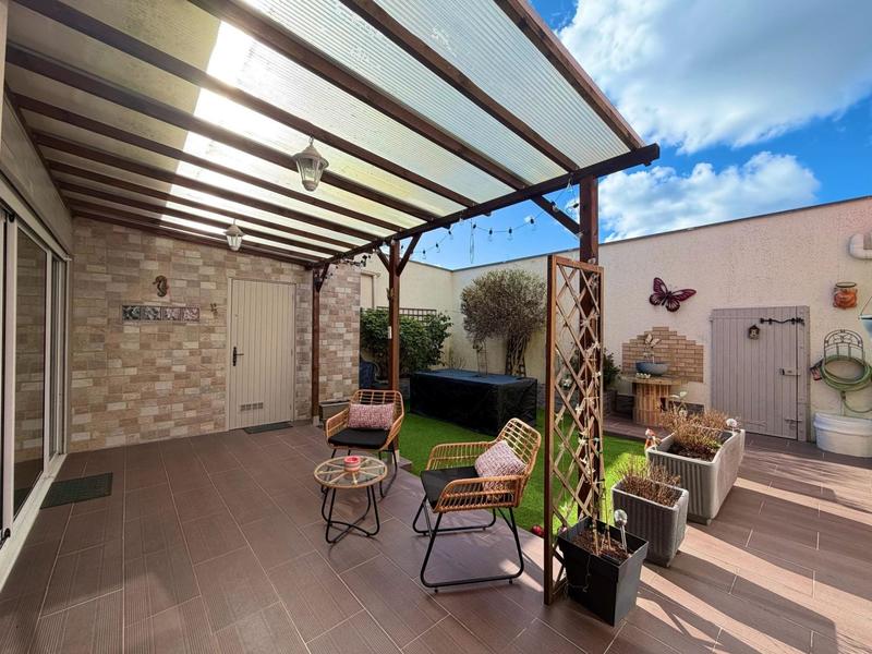 Maison - 95 m² - 5 pièces