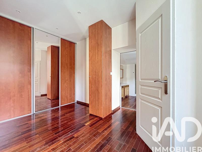 Maison - 213 m² - 7 pièces