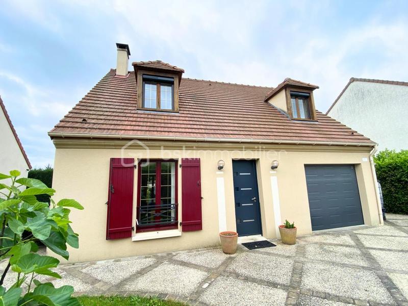 Maison - 93 m² - 5 pièces