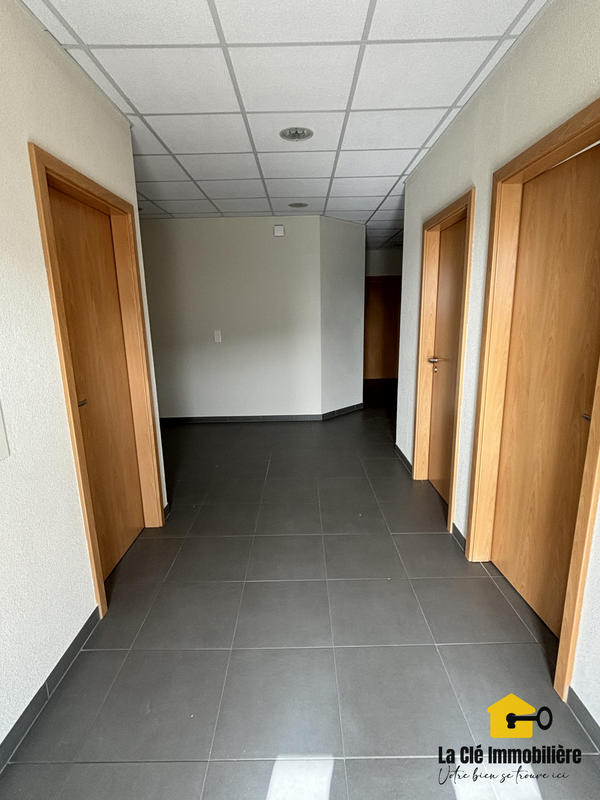 Local commercial - 399 m² - 7 pièces