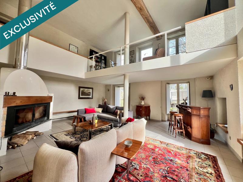 Maison - 460 m² - 12 pièces