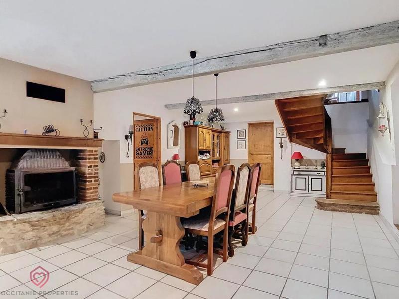 Maison de village - 238 m² - 9 pièces