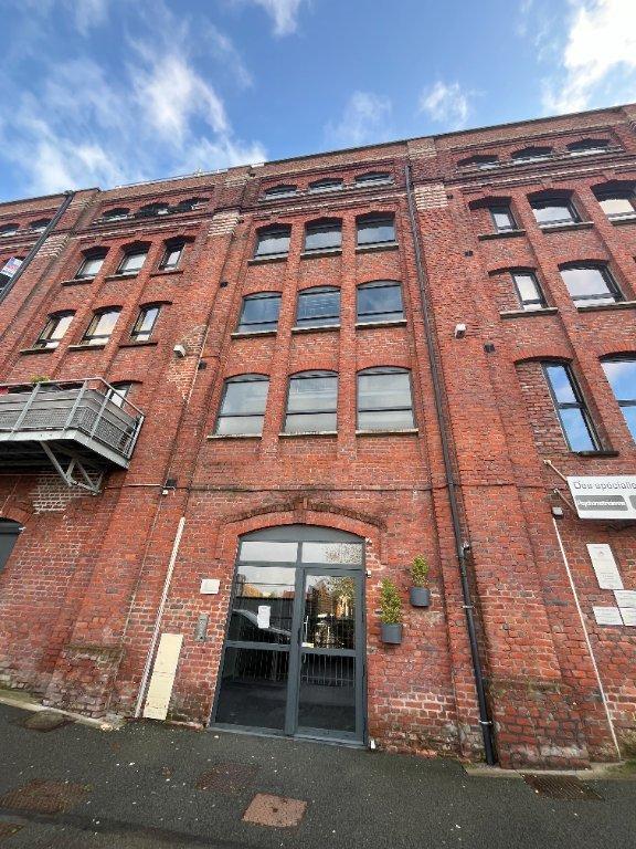 Loft - 92 m² - 4 pièces